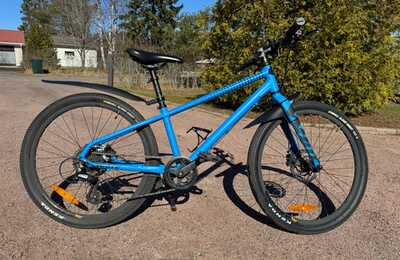 White XC 240 Lite lasten/nuorten maastopyörä